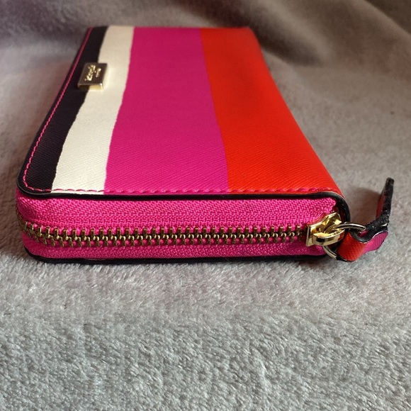 ❤️♠️🩷KATE SPADE❤️♠️🩷Laurel Way Bonita Stripe Neda/EUC - Picture 6 of 8